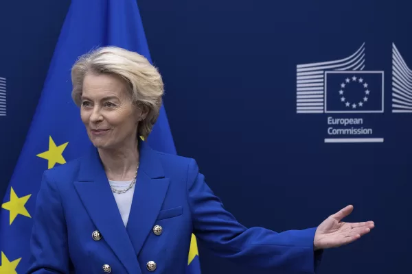 European Commission President Ursula von der Leyen stands prior to a meeting with Iceland’s Prime Minister Kristrun Frostadottir at the EU headquarters in Brussels, Wednesday, April 9, 2025. (AP Photo/Omar Havana)
Associated Press/LaPresse European Commission President Ursula von der Leyen stands prior to a meeting with Iceland’s Prime Minister Kristrun Frostadottir at the EU headquarters in Brussels, Wednesday, April 9, 2025. (AP Photo/Omar Havana)
Associated Press/LaPresse