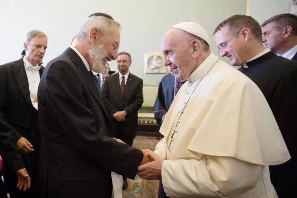 Foto Osservatore Romano/LaPresse
31-08-2017 Città del Vaticano – Italia
Cronaca
Udienza ai rappresentanti della Conferenza dei Rabbini Europei, del Consiglio Rabbinico d’America e della Commissione del Gran Rabbinato d’Israele
DISTRIBUTION FREE OF CHARGE – NOT FOR SALE Foto Osservatore Romano/LaPresse
31-08-2017 Città del Vaticano – Italia
Cronaca
Udienza ai rappresentanti della Conferenza dei Rabbini Europei, del Consiglio Rabbinico d’America e della Commissione del Gran Rabbinato d’Israele
DISTRIBUTION FREE OF CHARGE – NOT FOR SALE