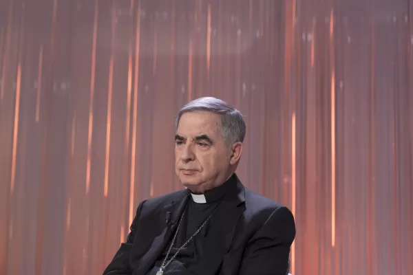 Verso il Conclave: il confronto serrato e la rinuncia di Becciu. L’ultimo atto dell’affaire che ha spaccato la Chiesa