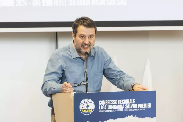 Il ministro dei trasporti Matteo Salvini durante il suo intervento al Congresso regionale Lega Lombarda Slvini Premier, 15 dicembre 2024
