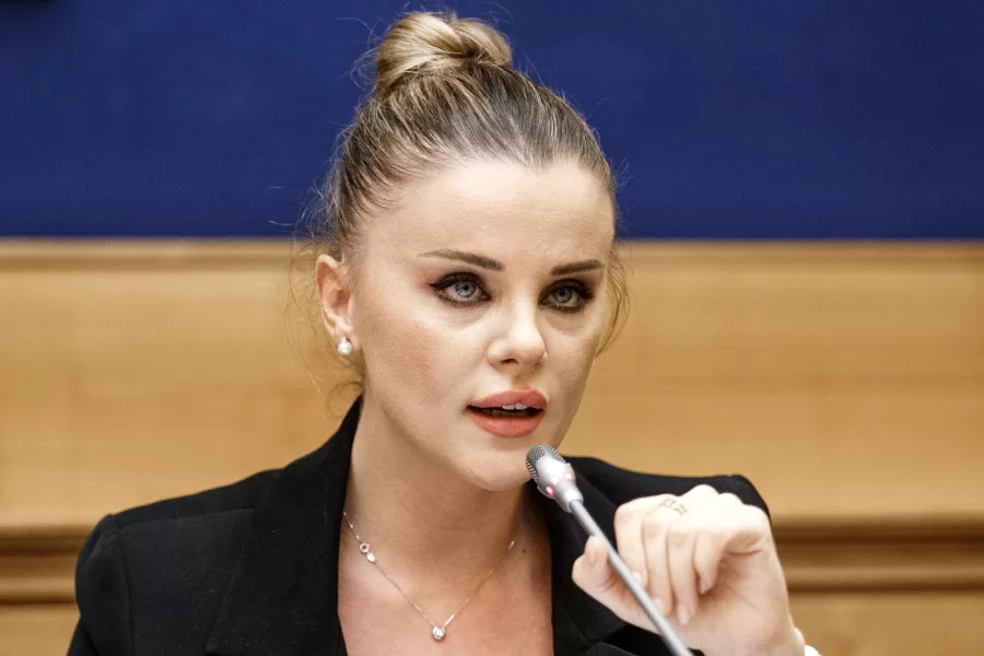 Likmeta e quell’aquila nera che guarda all’Italia: “Albania in apnea, Rama-Meloni è un bluff”