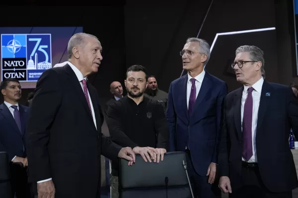 President of Turkey Recep Tayyip Erdogan, from left, President of Ukraine Volodymyr Zelensky, Secretary General of NATO Jens Stoltenberg and Kier Starmer, Prime Minister of the United Kingdom, speak before Working Session III of the NATO Summit in Washington, Thursday, July 11, 2024. (AP Photo/Susan Walsh) 


Associated Press / LaPresse
Only italy and Spain