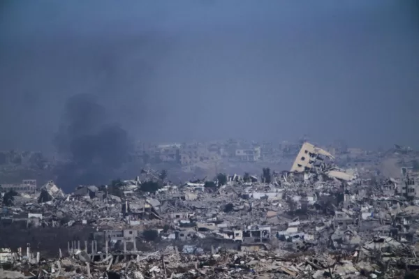 Smoke from destroyed buildings in the Gaza Strip is seen from southern Israel, Monday, May 26, 2025. (AP Photo/Ariel Schalit)

Associated Press/LaPresse