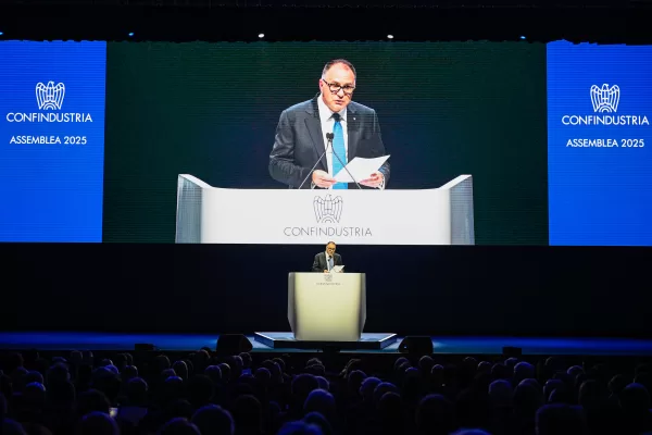 Emanuele Orsini, Presidente di Confindustria, all’ Assemblea Confindustria 2025 presso il Teatro EuropAuditorium di Bologna (Italia) 27 maggio 2025 (Foto Ufficio stampa Confindustria/LaPresse)

DISTRIBUTION FREE OF CHARGE – NOT FOR SALE