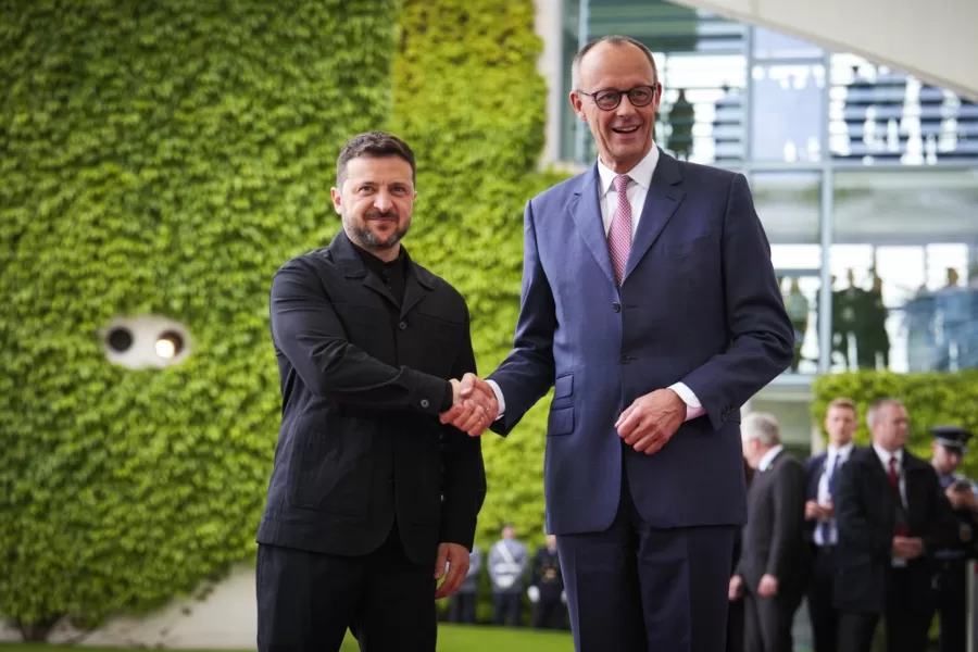 VOLODYMYR ZELENSKY PRESIDENTE UCRAINA, JOACHIM FRIEDRICH MARTIN JOSEPH MERZ CANCELLIERE TEDESCO