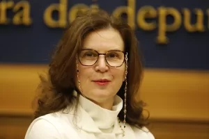 CRISTINA ROSSELLO, POLITICA