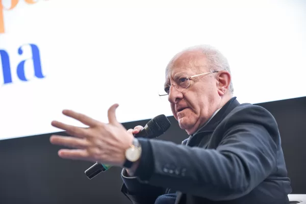 VINCENZO DE LUCA PRESIDENTE REGIONE CAMPANIA