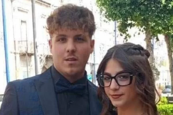 Uccide Martina Carbonaro e partecipa in lacrime alle ricerche dell’ex fidanzata. La madre della 14enne: “Già aveva avuto una sberla, l’ha messa in sacco spazzatura”