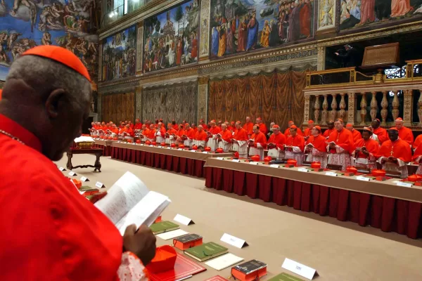 Chi sono i papabili: la conferma di Pietro Parolin e Luis Antonio Tagle, il balzo in avanti Peter Erdo e la suggestione Turkson