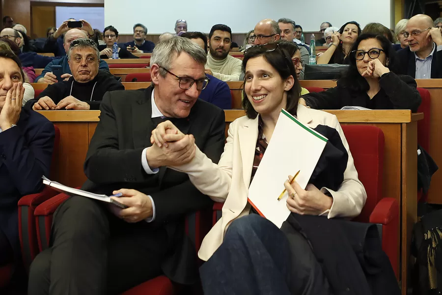 Referendum e lotta al Jobs Act: i sindacati diventano partiti. Così i salari resteranno a terra