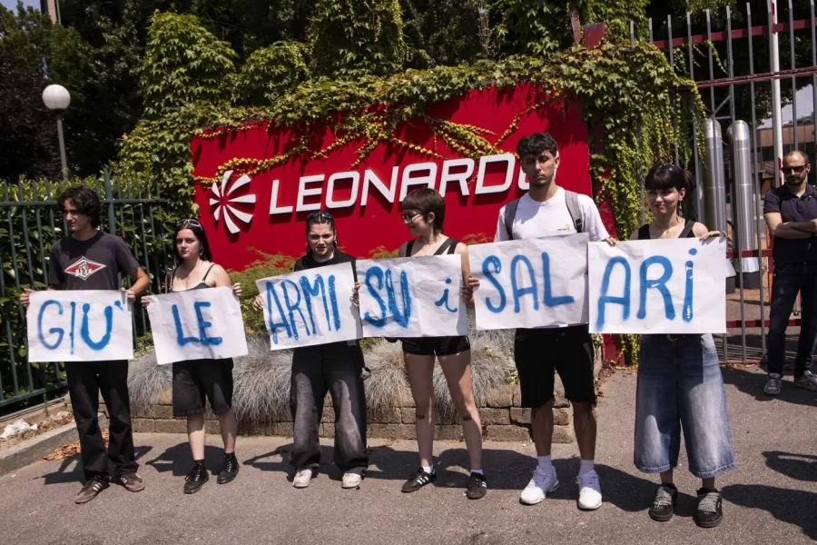 Lavoratori e studenti partono in corteo contro la guerra e l’aumento delle spese militari e si dirigono verso la sede della Leonardo in corso Francia. Torino, Italia – Venerdì, 20 giugno 2025 – Cronaca – Foto Andrea Alfano / LaPresse 

Workers and students demonstration against war and the increase of militar marching to Leonardo headquarter in corso Francia. Turin, Italy – Friday, 20 June 2025 – News – Andrea Alfano / LaPresse