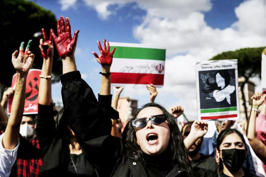 Io, dissidente iraniano esulto per l’operazione dell’Idf contro il regime: possiamo sperare nella democrazia senza gli ayatollah