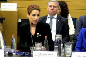 La dissidente iraniana Jamali ringrazia Israele: “Raid chirurgici, tiene alla vita dei civili. Il regime change è possibile” La dissidente iraniana Jamali ringrazia Israele: “Raid chirurgici, tiene alla vita dei civili. Il regime change è possibile”