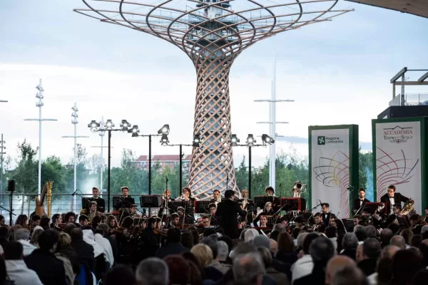 Dieci anni fa Milano sceglieva il mondo, oggi l’esperienza dell’Expo offre spunti preziosi