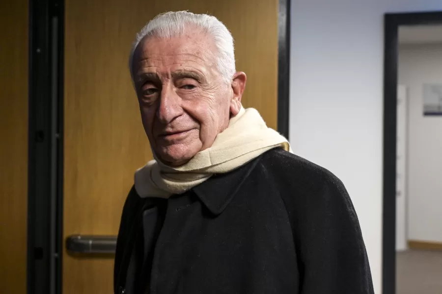 Stop alla ricerca con Israele, De Lorenzo: “Lì iniziai la mia carriera con una borsa di studio. La scienza non è politica ma a vincere è sempre l’odio”