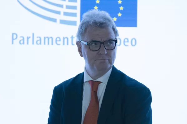 Vertice Nato, Politi: “Spese militari frammentate, questa è la vera beffa per l’Europa”