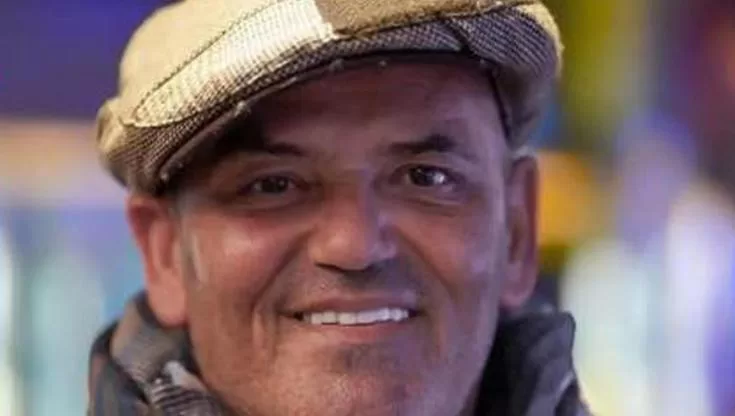 Sospeso Stefano Addeo, il prof che ha augurato la morte alla figlia di Meloni. Ieri ha tentato il suicidio