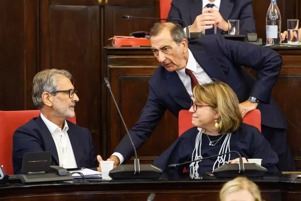 Assessore Giancarlo Tancredi e Giuseppe Sala alla Seduta del Consiglio Comunale –   Milano, 21 Luglio 2025 
(Foto Claudio Furlan/Lapresse) 

City Council meeting – Milan, July 21, 2025 
(Photo Claudio Furlan/Lapresse)