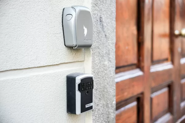 Affitti brevi, ok dal Viminale al check-in a distanza: QR-code, biometria e riconoscimento facciale, ora la transizione può ripartire