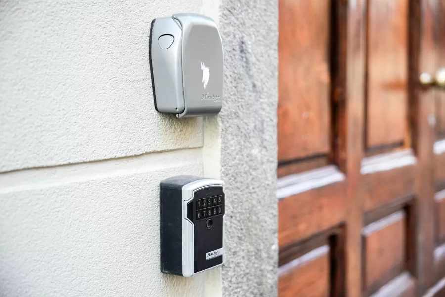 Affitti brevi, ok dal Viminale al check-in a distanza: QR-code, biometria e riconoscimento facciale, ora la transizione può ripartire