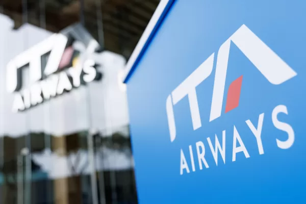 Ita-Airways, il piano per il 2030: 100 aerei di nuova generazione, le rotte, i servizi a bordo e nuove sinergie con Lufthansa Ita-Airways, il piano per il 2030: 100 aerei di nuova generazione, le rotte, i servizi a bordo e nuove sinergie con Lufthansa