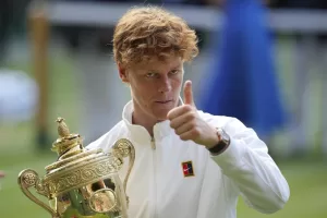 Sinner, l’estate sta finendo. Jannik atteso a ore a Montecarlo per ripartire sul cemento. E anche Laila torna a Copenhagen Sinner, l’estate sta finendo. Jannik atteso a ore a Montecarlo per ripartire sul cemento. E anche Laila torna a Copenhagen