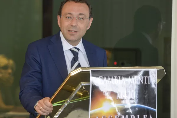 Il sospetto di Esposito sui no-tutto: “C’è una regia che ricatta la politica. Gli anti-progresso agitano la bandiera palestinese, ma non studiano”