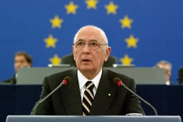 Il coraggio di Giorgio Napolitano, il riformista che guidò la svolta europeista del Pci