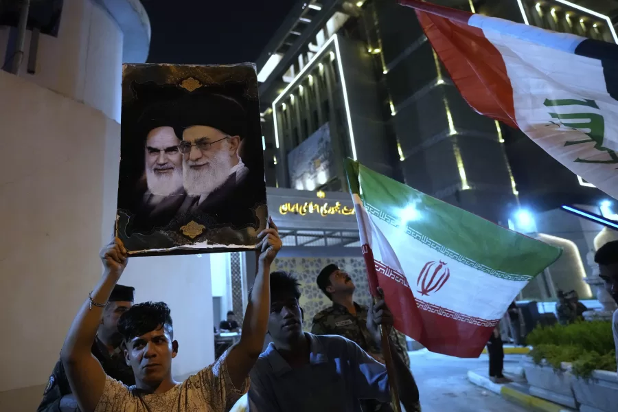 Iran, una calma ritrovata e forzata. Khamenei resta nel bunker, il mercato crolla e la folla chiede indietro il proprio futuro