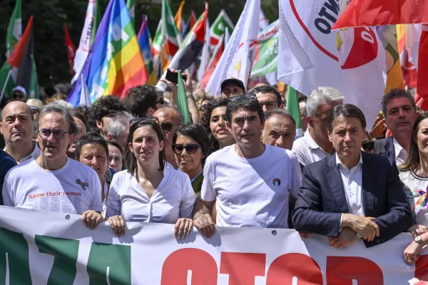 La sinistra ha venduto gli ebrei e tradito i reduci della Shoah