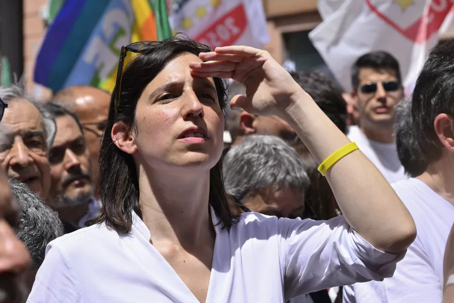 Il Pd è tornato a fare quello che sa fare meglio: partorire correnti. È Schlein l’alternativa a Meloni?
