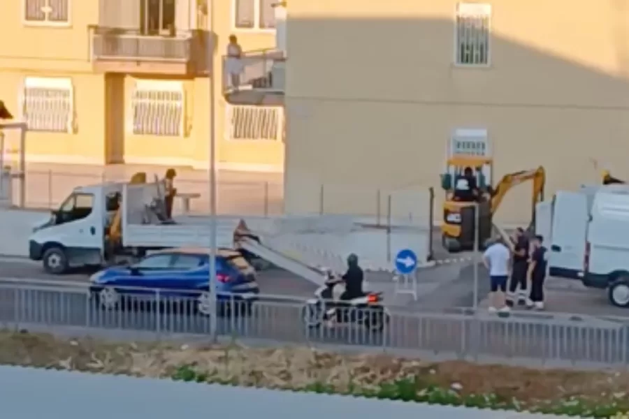 Napoli, blackout infinito nel comune di Quarto. Cittadini allo stremo: “Qui si vive nella preistoria”