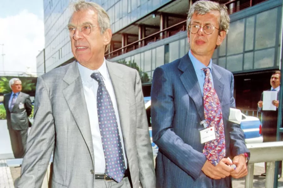 Testa presidente Enel tra Veltroni e D’Alema, il teso fil rouge tra Chigi e Botteghe Oscure e la gabbia dorata del leader Pci