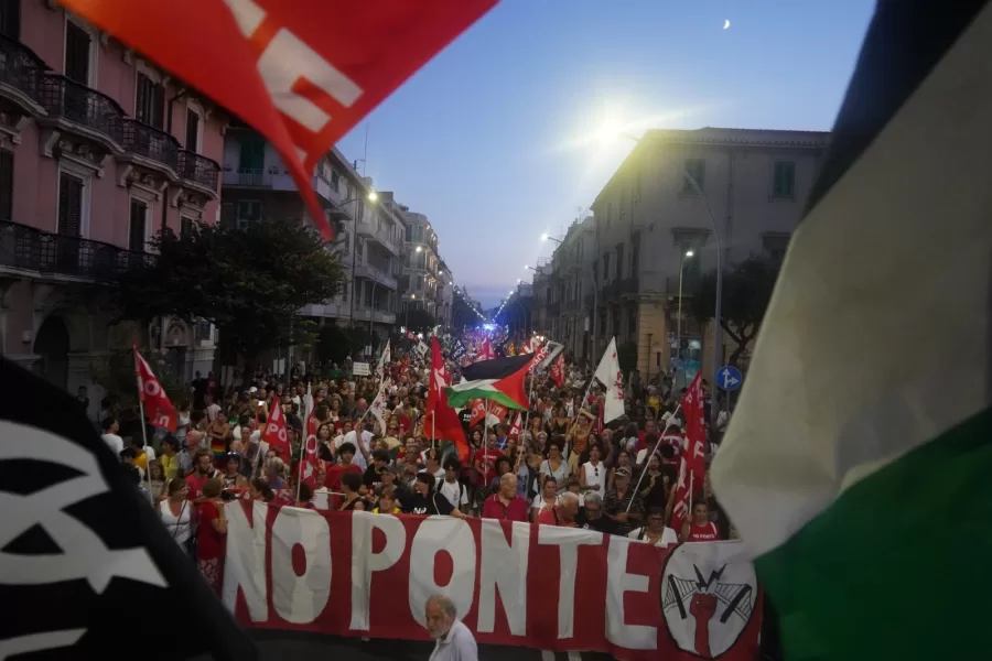 Dal Ponte sullo Stretto ai termovalorizzatori, benvenuti nell’Italia dei signor no: 5 Stelle e sinistra radical sanno solo evocare la “futura tecnologia”