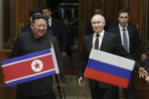Putin e Kim Jong Un alla corte di Xi Jinping. L’anniversario per la Seconda guerra mondiale è un’occasione di visibilità Putin e Kim Jong Un alla corte di Xi Jinping. L’anniversario per la Seconda guerra mondiale è un’occasione di visibilità
