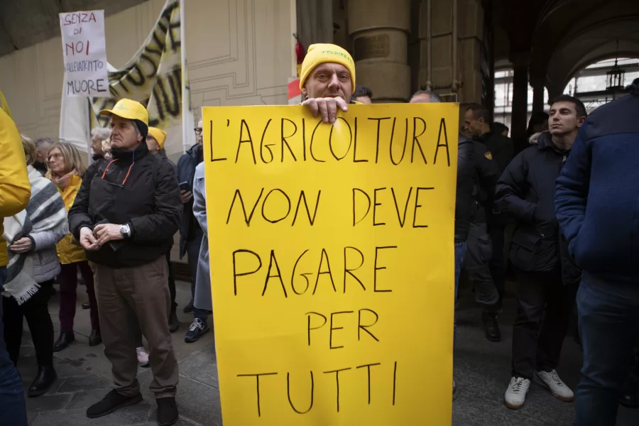 Sit-in "L’agricoltura non deve pagare per tutti" organizzato da Coldiretti Piemonte davanti la sede del consiglio regionale a Palazzo Lascaris. Torino, Italia – Martedì, 19 Novembre 2024 – Cronaca – ( Foto Andrea Alfano / LaPresse )

Sit-in "L’agricoltura non deve pagare per tutti" organized by Coldiretti Piemonte in front of regional council headquarter in Palazzo Lascaris. Turin, Italy – Tuesday, November 19, 2024 – News – ( Photo Andrea Alfano / LaPresse )