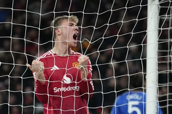 Calciomercato Napoli, Hojlund alle battute finali sulle condizioni dell’obbligo di riscatto: la trattativa può chiudersi stasera