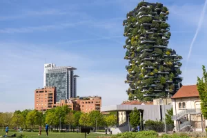 “Modello Milano”, l’Italia mette sotto processo tutto quello che funziona: il terrore degli avvisi di garanzia non risolve il caro affitti