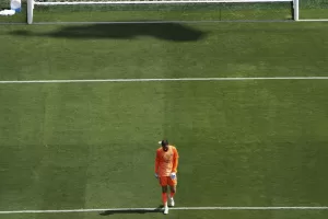 La solitudine di Donnarumma: Gigio aspetta il City ma rischia di rimanere senza porta La solitudine di Donnarumma: Gigio aspetta il City ma rischia di rimanere senza porta