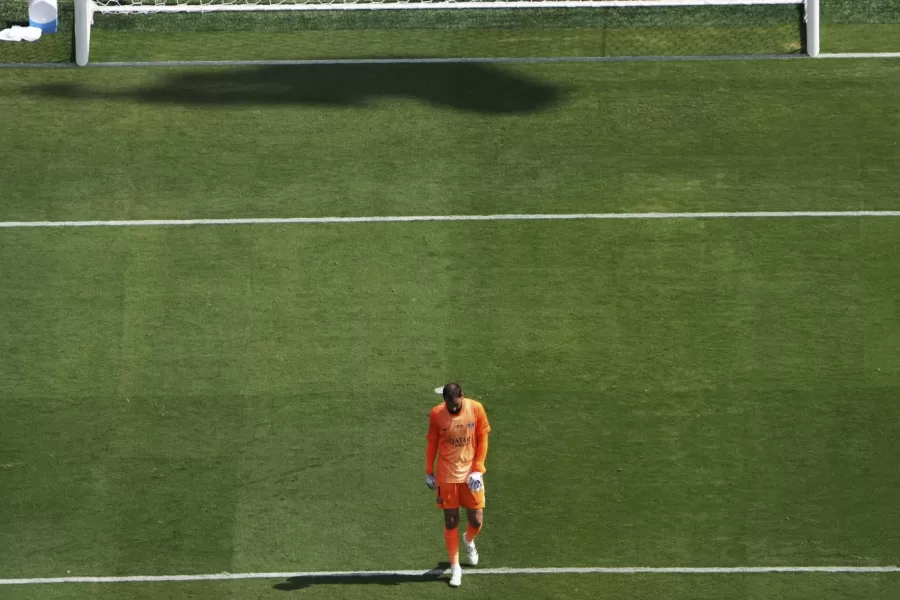 La solitudine di Donnarumma: Gigio aspetta il City ma rischia di rimanere senza porta