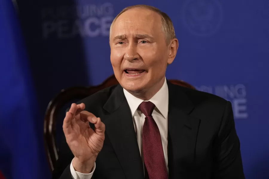 Svizzera pronta ad ospitare la Conferenza di Pace: “Concederemo l’immunità a Putin” che ‘invita’ Zelensky a Mosca…