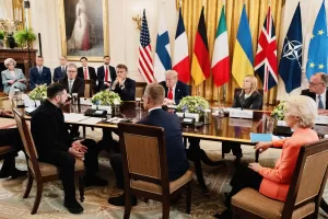 Per Putin la diplomazia è carta igienica. L’Ue resta un nano politico, il coraggio non è più rinviabile Per Putin la diplomazia è carta igienica. L’Ue resta un nano politico, il coraggio non è più rinviabile