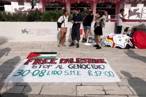 Demonstration in favor of Palestine during the 82th International Venice Filmfestival, August 27 2025, Venice, Italy (photo by Gian Mattia DÕAlberto/Lapresse) Demonstration in favor of Palestine during the 82th International Venice Filmfestival, August 27 2025, Venice, Italy (photo by Gian Mattia DÕAlberto/Lapresse)