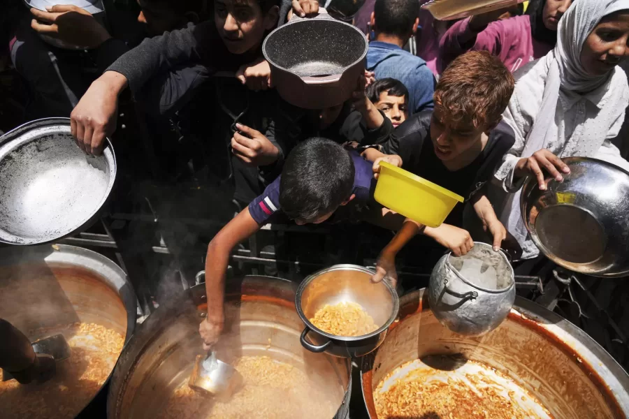 Cibo, medicine e aiuti: a Gaza non c’è carestia