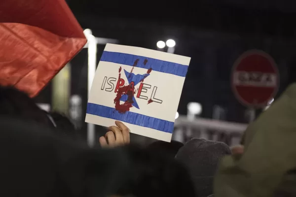 Antisemitismo, quanti secoli dovranno passare per togliere le macerie dell’odio?