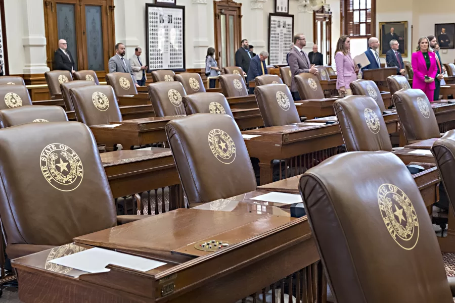 Empty chairs belonging to House Democrats remain empty during a session convocation in the State Capitol, Tuesday, Aug. 5, 2025, in Austin, Texas. (AP Photo/Rodolfo Gonzalez) 


Associated Press / LaPresse
Only italy and spain