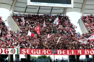 Ultras Bari curva nord durante la partita tra Bari vs Cosenza del Campionato italiano di calcio Serie BKT 2024/2025 – Stadio San Nicola, Bari, Italia – 29  Settembre 2024 – Sport (foto di Donato Fasano/LaPresse)
