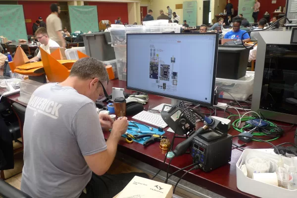 Participants gather for the London Defence Tech Hackathon, a weekend brainstorming solution for technical challenges, at the Royal Military Academy Sandhurst in Camberley, England, May 10, 2025. (AP Photos/Kelvin Chan)


Associated Press/LaPresse