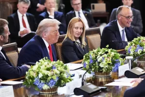 France’s President Emmanuel Macron, from left, President Donald Trump, Italy’s Prime Minister Giorgia Meloni and Germany’s Chancellor Friedrich Merz participate in a meeting with Ukrainian President Volodymyr Zelenskyy and European leaders in the East Room of the White House, Monday, Aug. 18, 2025, in Washington. (AP Photo/Alex Brandon) France’s President Emmanuel Macron, from left, President Donald Trump, Italy’s Prime Minister Giorgia Meloni and Germany’s Chancellor Friedrich Merz participate in a meeting with Ukrainian President Volodymyr Zelenskyy and European leaders in the East Room of the White House, Monday, Aug. 18, 2025, in Washington. (AP Photo/Alex Brandon)