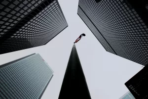 Se l’IA diventa il nuovo Junior, la silenziosa riorganizzazione del marketing moderno